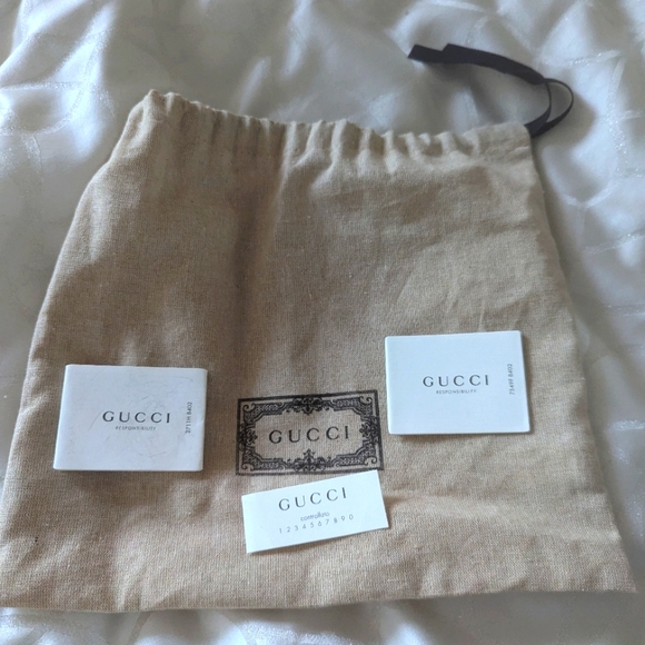 Gucci reversible taupe/monogram belt - Picture 6 of 8